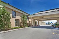 A Victory Hotel & Suites Hotels near Value World