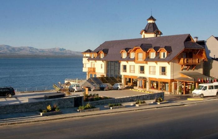 Cacique Inacayal Lake Hotel & Spa