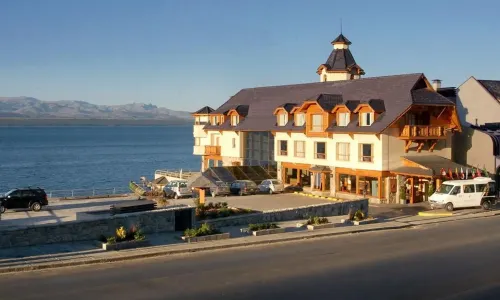 Cacique Inacayal Lake Hotel & Spa