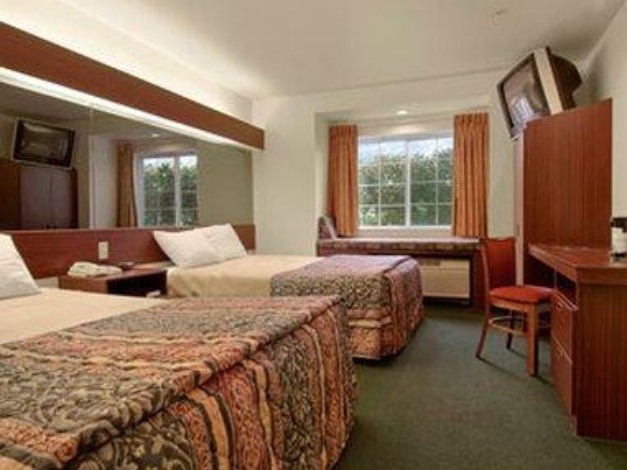 Toledo BridgePointe Inn & Suites by Hollywood Casino, Downtown, Owens College