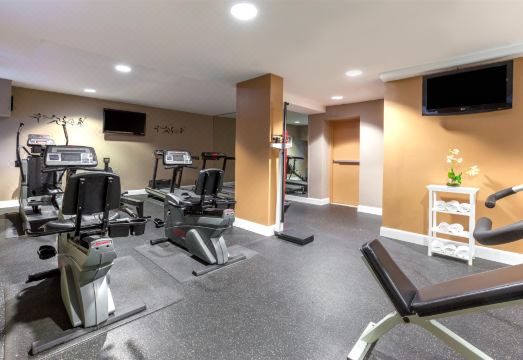 라마다 바이 윈덤 저지 시티