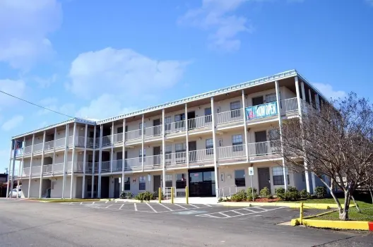 Studio 6 San Antonio, TX - Lackland AFB Hotels near Lackland Air Force Base Exchange