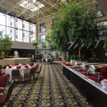 Best Western Royal Plaza Hotel and Trade Center