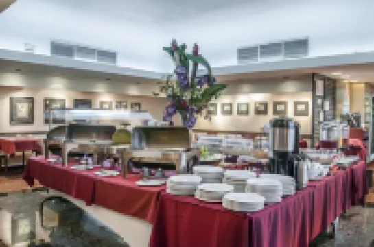 Quality Hotel Dorval Aeroport