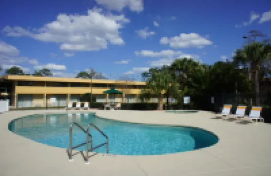 Baymont by Wyndham Daytona Beach/Intl Speedway
