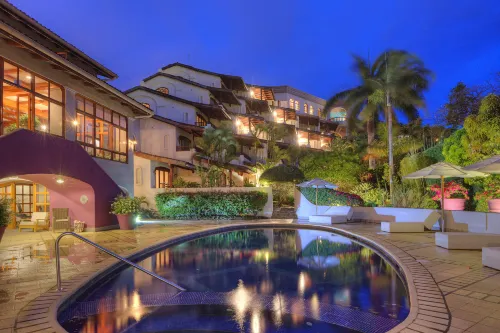 Alta Las Palomas Hotels in Santa Ana