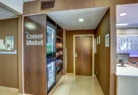 Comfort Inn & Suites Hotels in Bartlett