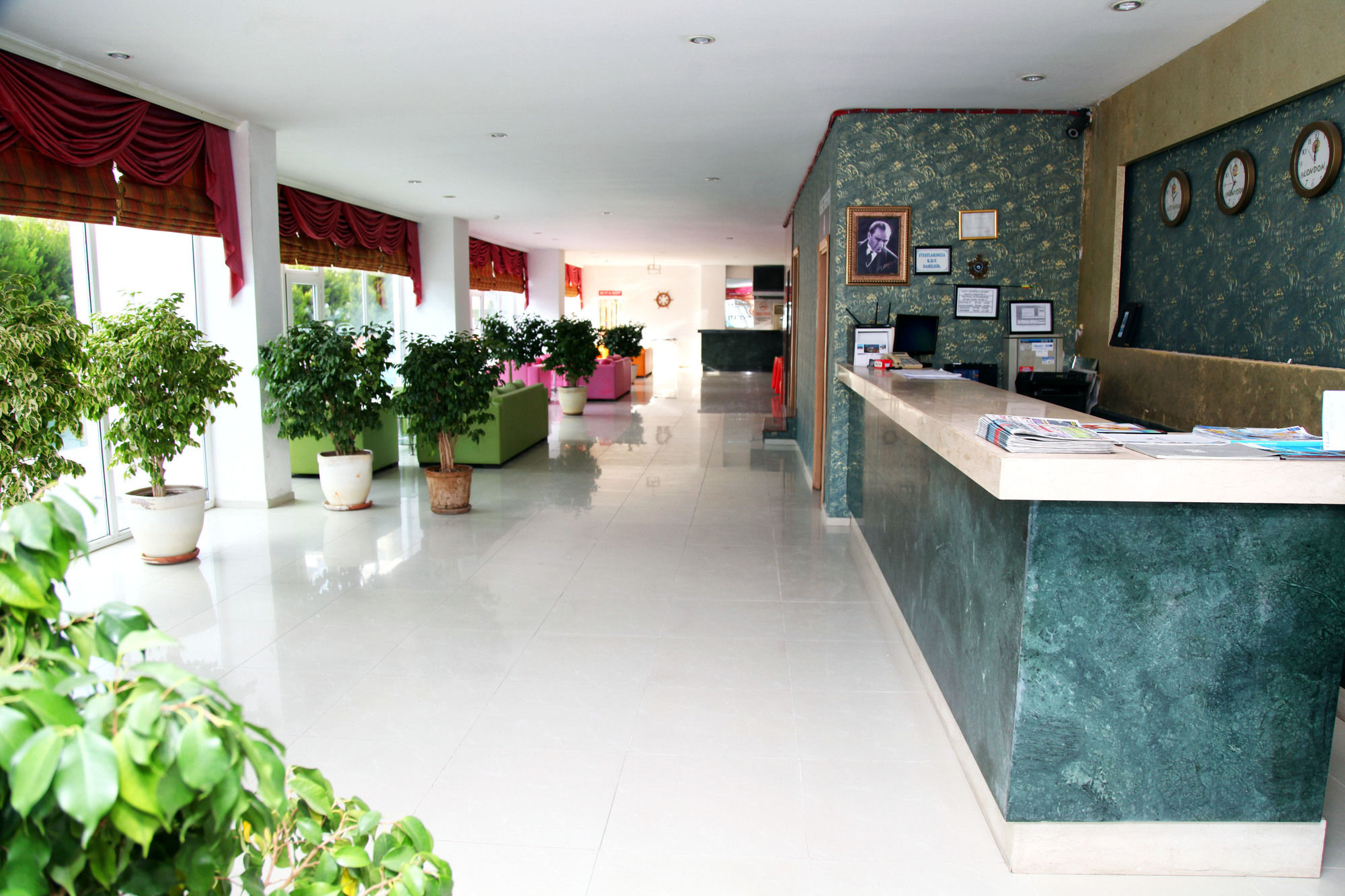 Kristal Beach Hotel