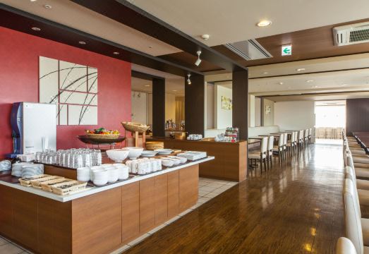 마이스테이스 신 우라야스 컨퍼런스 센터 로비