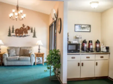 Quality Inn & Suites Newberry Hotels in Luce County