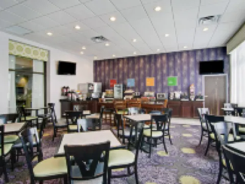 Clarion Pointe Harrisonburg Hotels in Harrisonburg