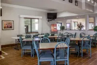 Comfort Inn & Suites Streetsboro - Kent - breakfast