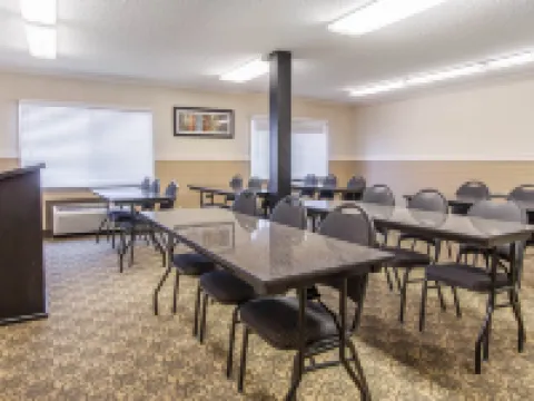 Comfort Inn & Suites Vancouver Downtown City Center Hotels in Vancouver