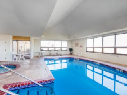 Quality Inn & Suites MidAmerica Industrial Park Area Hotels in Mayes County