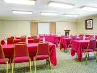 La Quinta Inn & Suites by Wyndham Atlanta Airport South Hotels in College Park