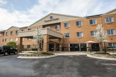 Comfort Suites Hotels in West Dundee
