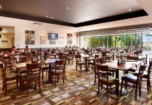 나이트캡 앳 더 에지 힐 태번