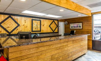 Quality Inn Creekside - Downtown Gatlinburg