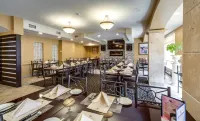 Monte Carlo Inn - Toronto Markham - พร้อมอาหารเช้า