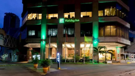 Holiday Inn & Suites Manila Galleria Отели рядом с достопримечательностью «Метроуолк»