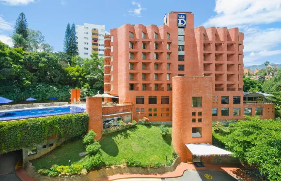 麥德林-貝爾福-達恩卡爾頓酒店