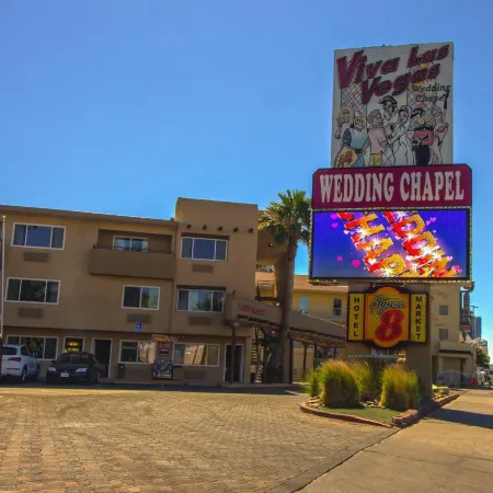 Super 8 by Wyndham Las Vegas North Strip/Fremont St. Area