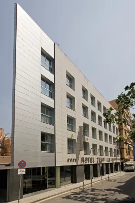 Zenit Lleida Hotels near plaça blas infante