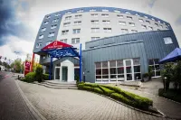 라마다 바이 윈덤 보트로프 메트로놈 극장 주변 호텔