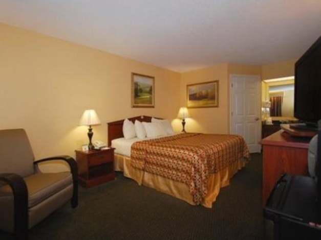 Quality Inn Decatur River City