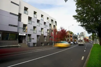 City Edge North Melbourne Apartment Hotel Hotel dekat The University of Melbourne