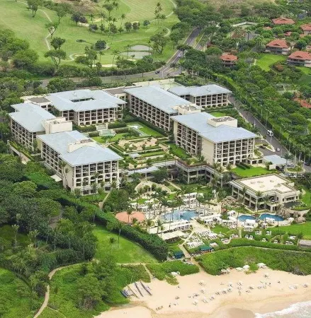 Four Seasons Resort Maui at Wailea Отели рядом с достопримечательностью «Онелоа Бич»
