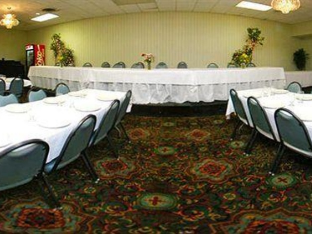 Quality Inn & Suites Conference Center and Water Park