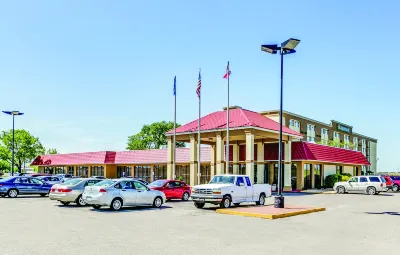 Wingate by Wyndham Wichita Airport Hotels in der Nähe von Westside Athletic Field