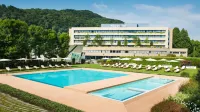 Sheraton Lake Como Hotel - Pools