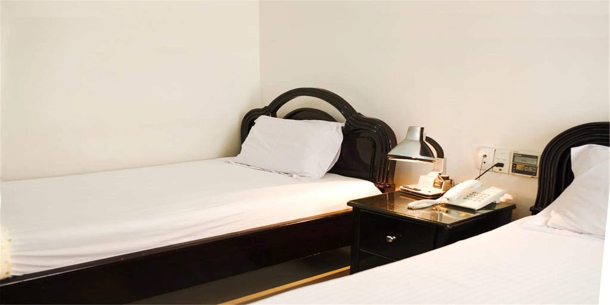 Kim Khoi Hotel Rooms Photos