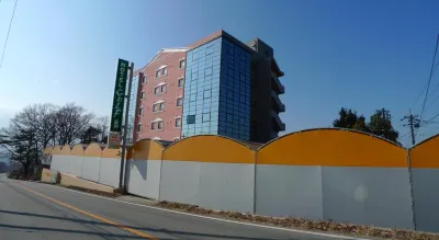 Hotel Nirasaki Inter 池ノ平 주변 호텔