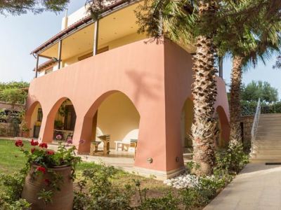 Luxury Villa Karteros