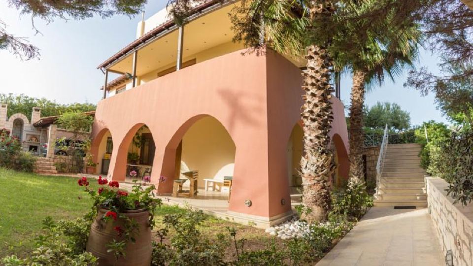 Luxury Villa Karteros