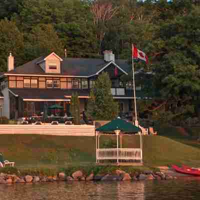 Sir Sam's Inn & Waterspa - Adults Only Hotel Exterior