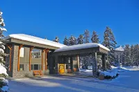 Mountaineer Lodge Hotels in Lake Louise
