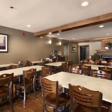 Travelodge Suites by Wyndham Moncton