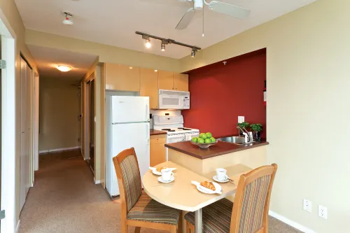 Lord Stanley Suites - Condos