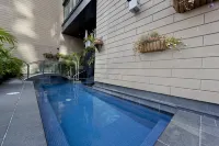 Metcalfe Hotel Montréal by Gray Collection - Rooftop Pools