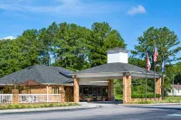 Quality Inn Petersburg Fort Lee Area - Parkplatz