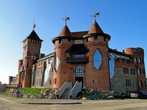 Рыцарский замок Нессельбек, Отель и ресторан-пивоварня
