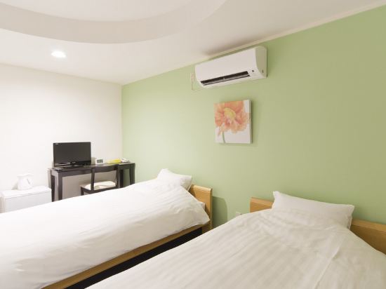 Shin-Okubo City Hotel