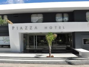 Piazza Hotel