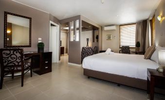 Madison Plaza Townsville