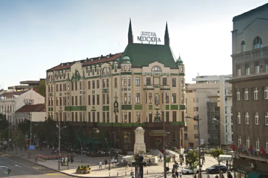 Hotel Moskva Отели рядом с достопримечательностью «Церковь Святого Марка»