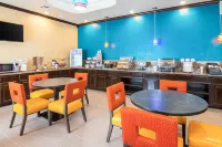 Clarion Inn & Suites Weatherford South - Morgenmad